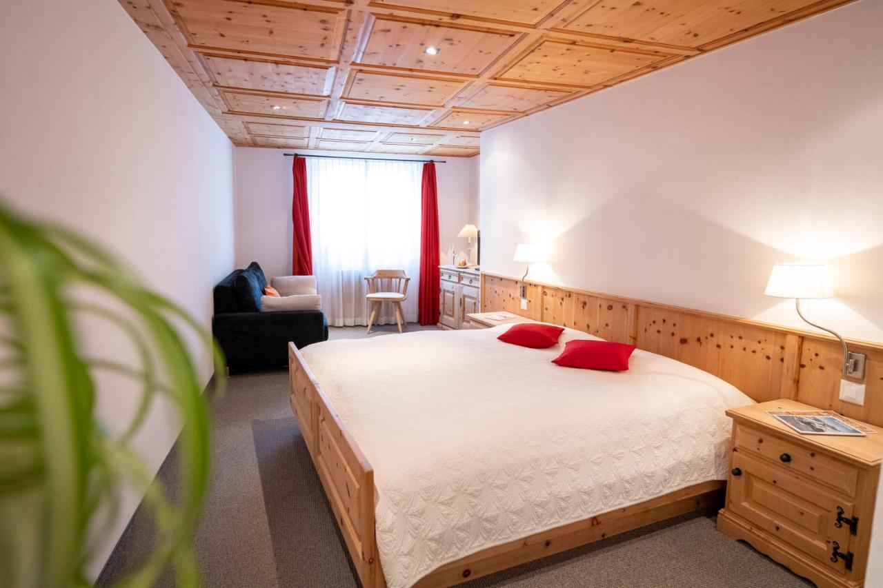 Hotel Engiadina Scuol Exterior photo