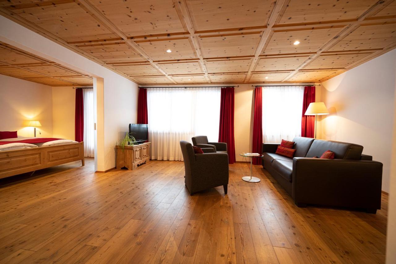 Hotel Engiadina Scuol Exterior photo