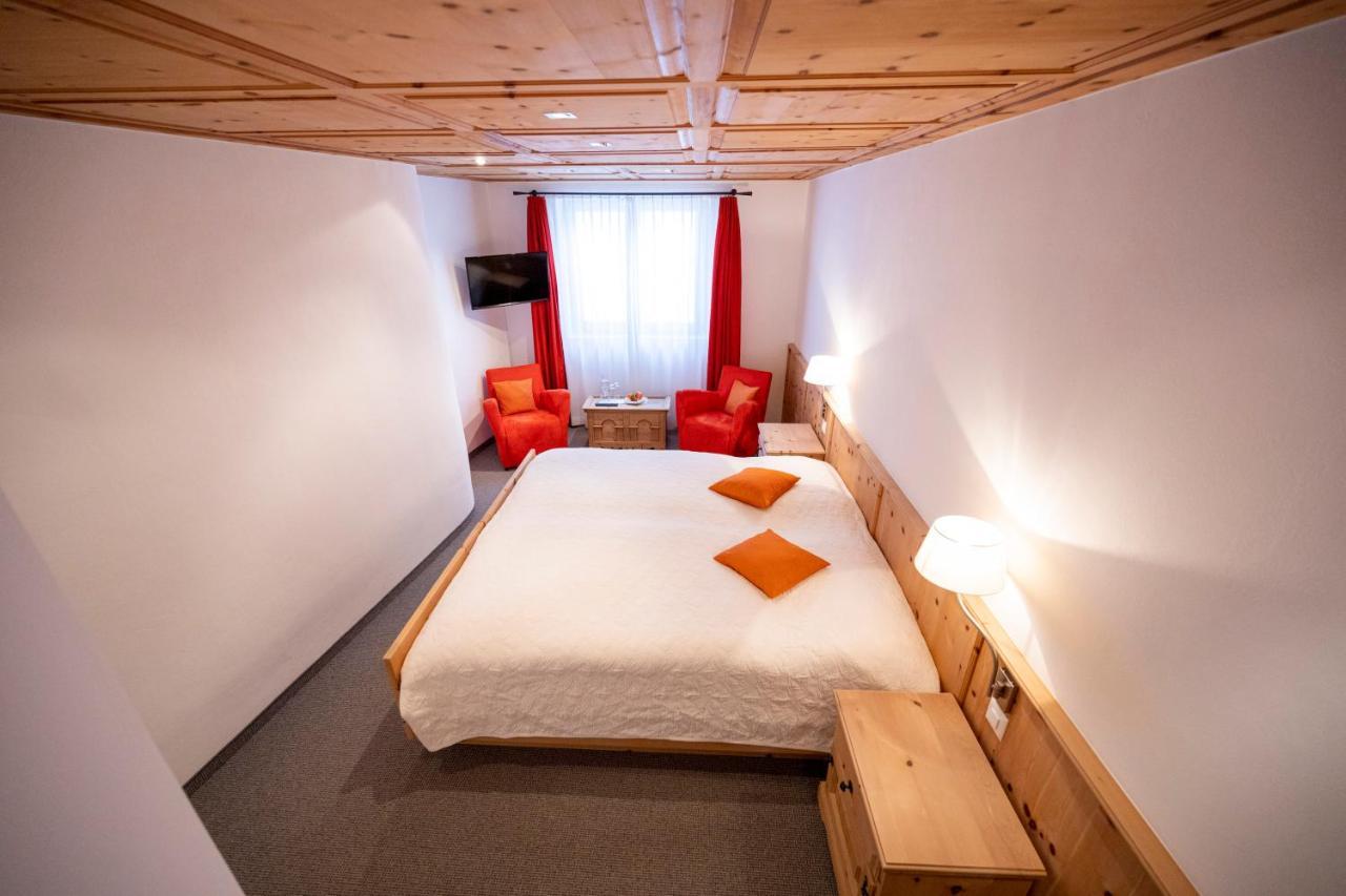Hotel Engiadina Scuol Exterior photo
