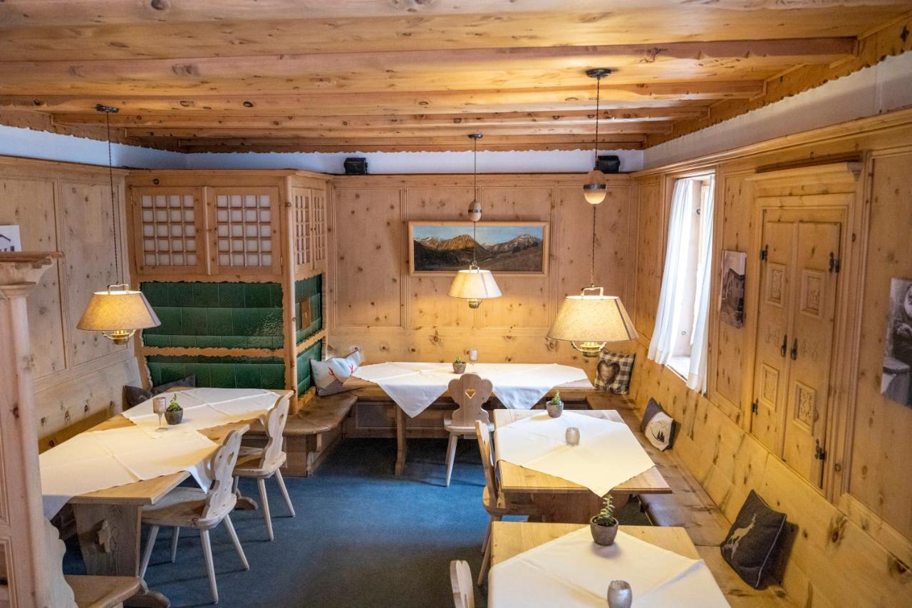 Hotel Engiadina Scuol Exterior photo