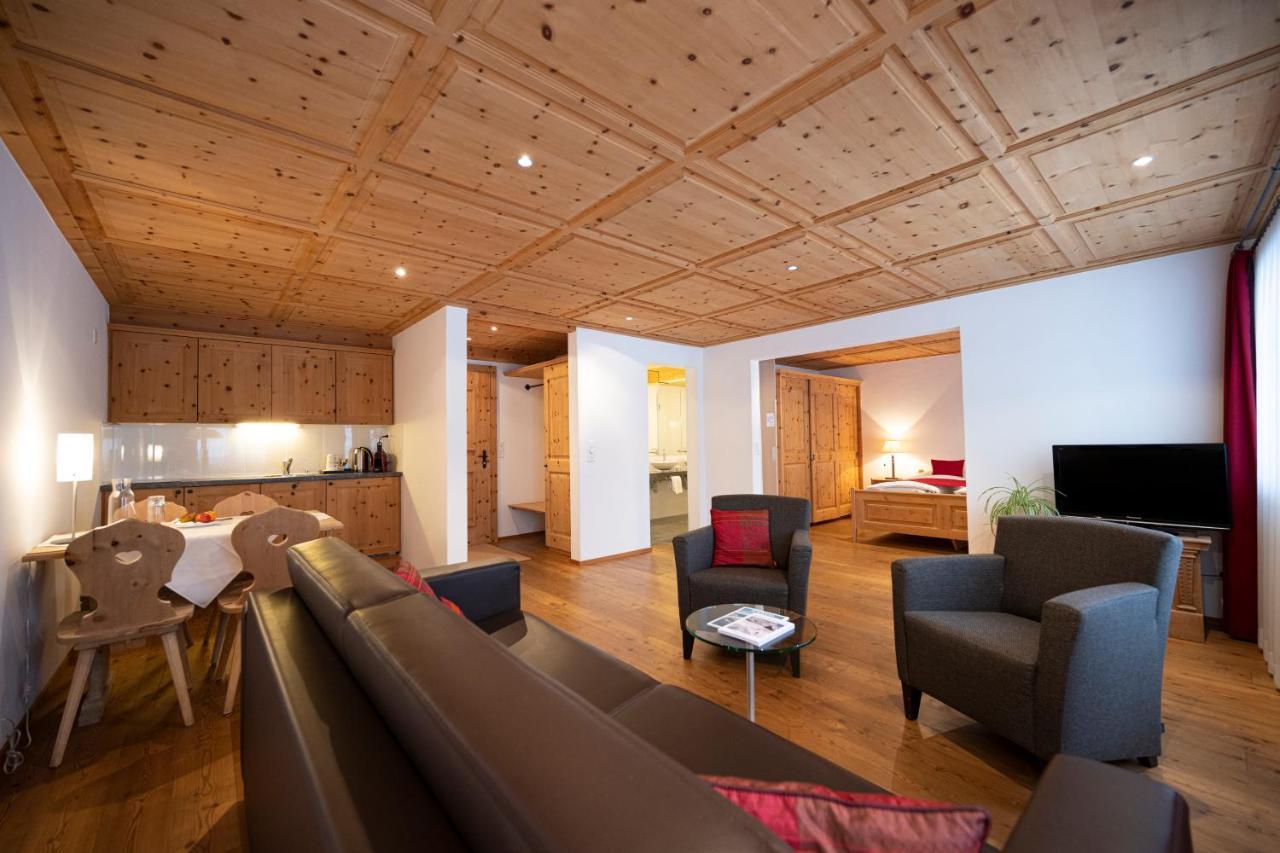 Hotel Engiadina Scuol Exterior photo