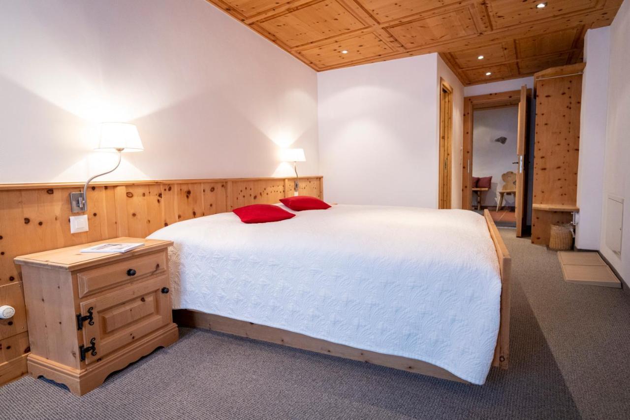 Hotel Engiadina Scuol Exterior photo