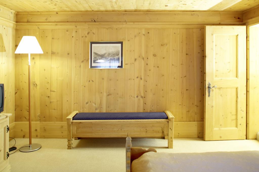 Hotel Engiadina Scuol Exterior photo